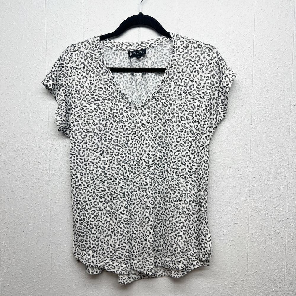 Bobeau Animal Print Women's Feminine Timeless Relaxed Classic Top Size Small